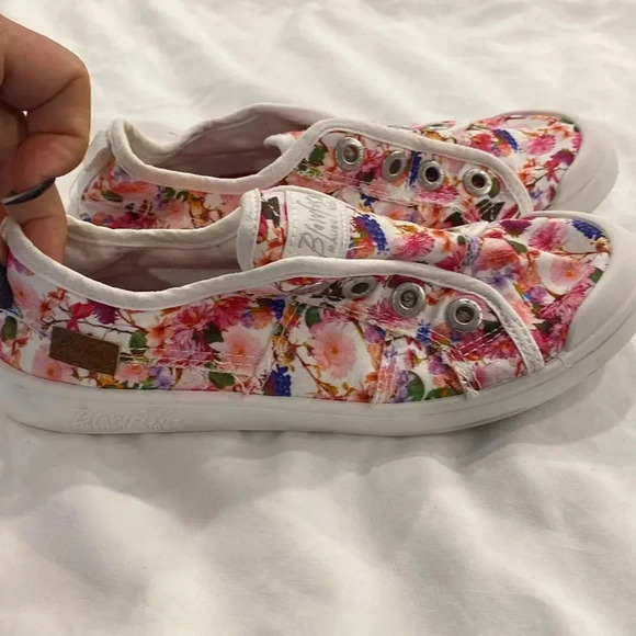 💚 Blowfish | Distressed Floral Laceless low rider sneakers - kids size 2 - Picture 4 of 7